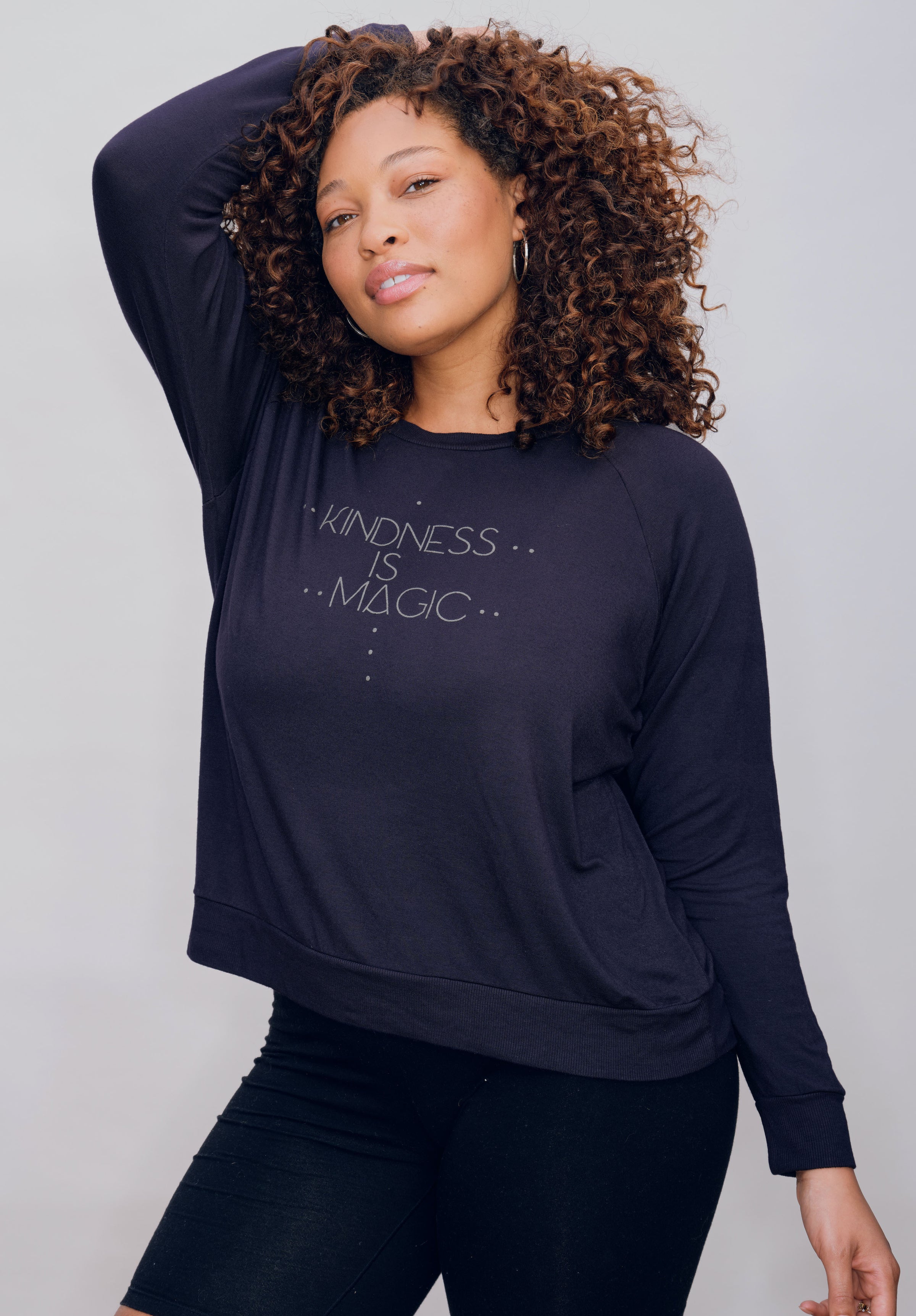 KINDNESS IS MAGIC RAGLAN PULLOVER - BLACK