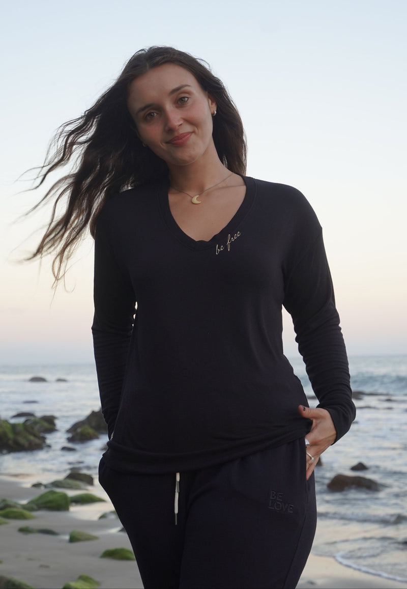 'Be Free' Ultra Soft V-Neck - Black