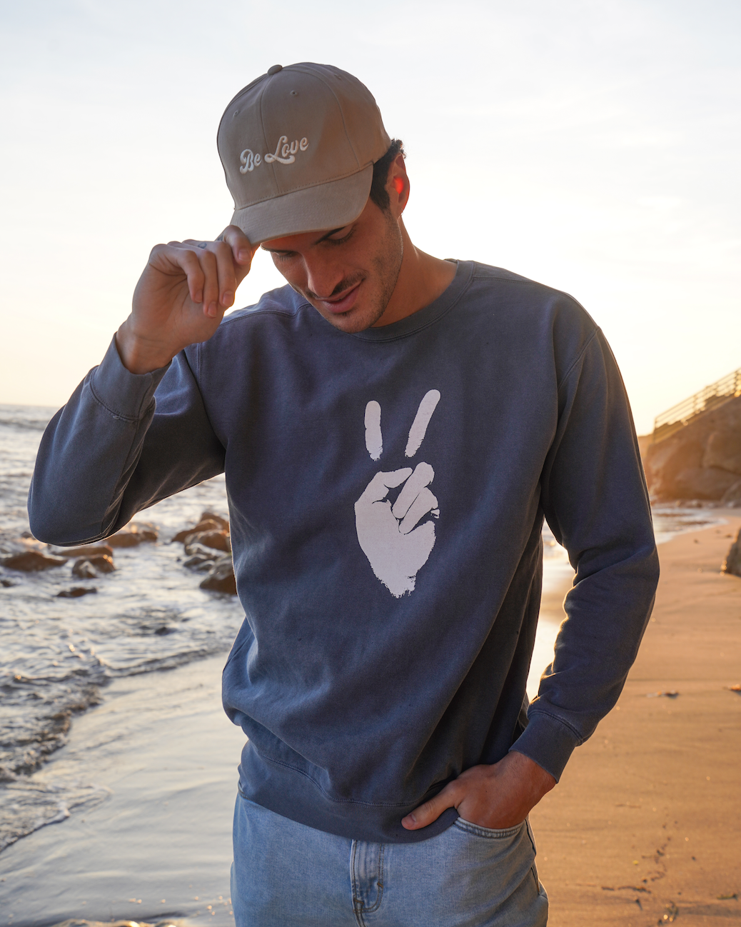 BE LOVE seventies font - Classic hat - Sand Dune with white embroidery