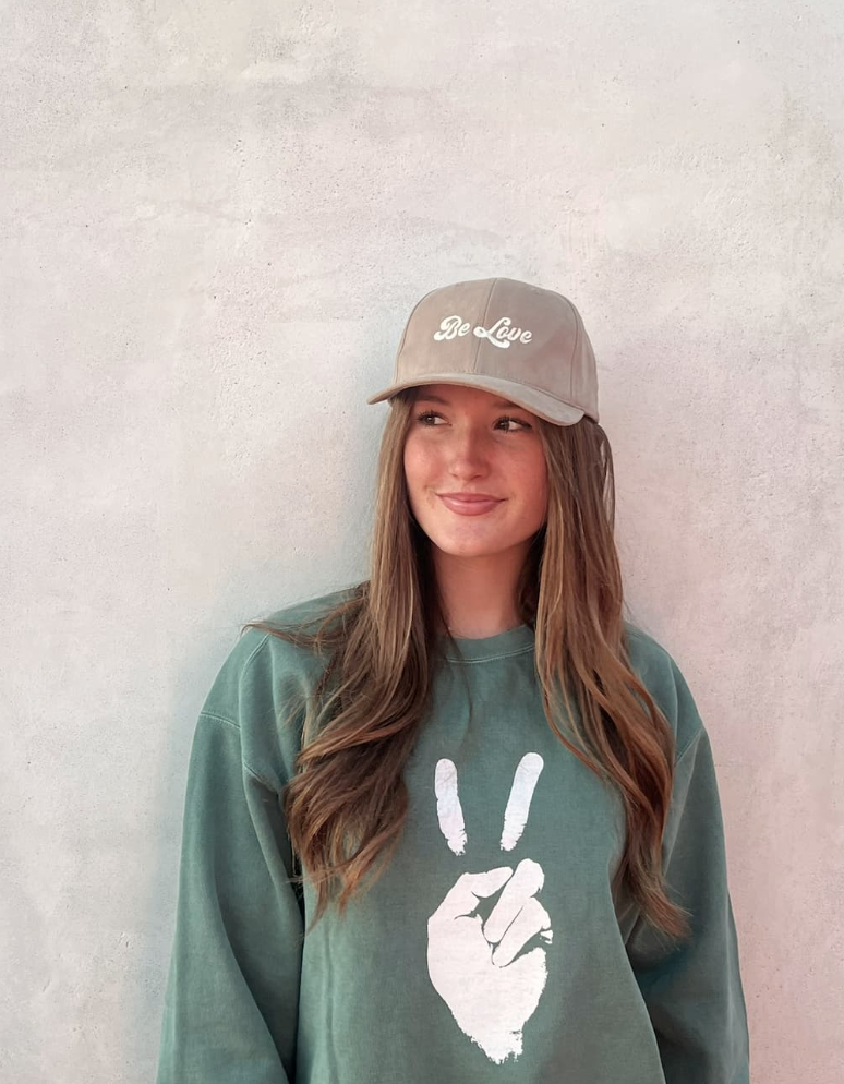 BE LOVE seventies font - Classic hat - Sand Dune with white embroidery