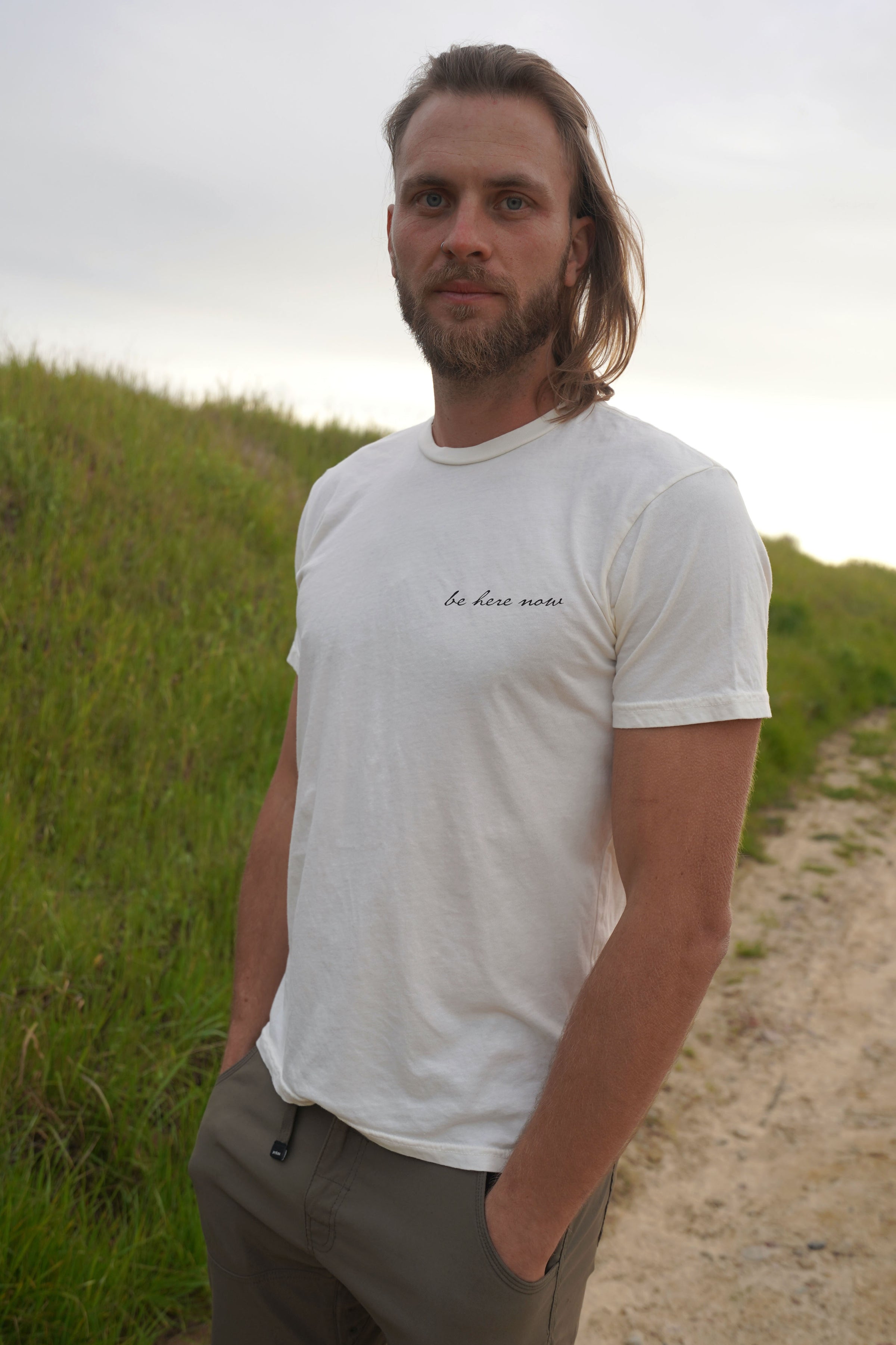 'Be Here Now' Mens 100% Organic Cotton T-Shirt - Cream